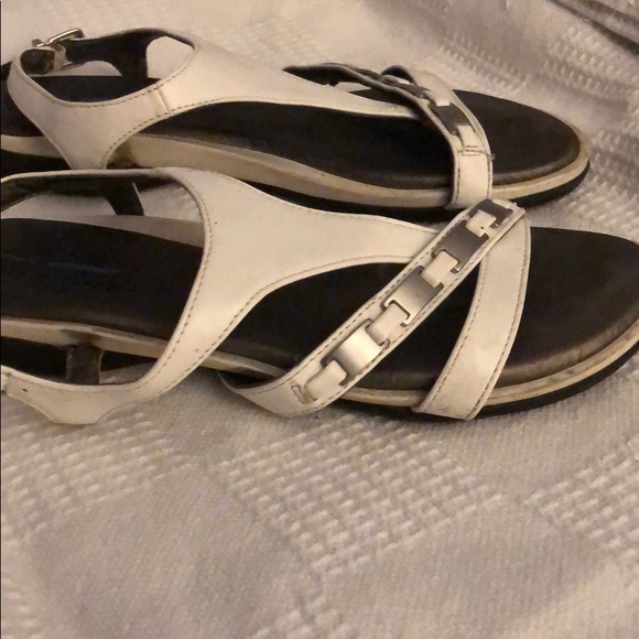 Cute White Leather Sandals By Life Stride Sz 6.5 - Picture 2 of 4